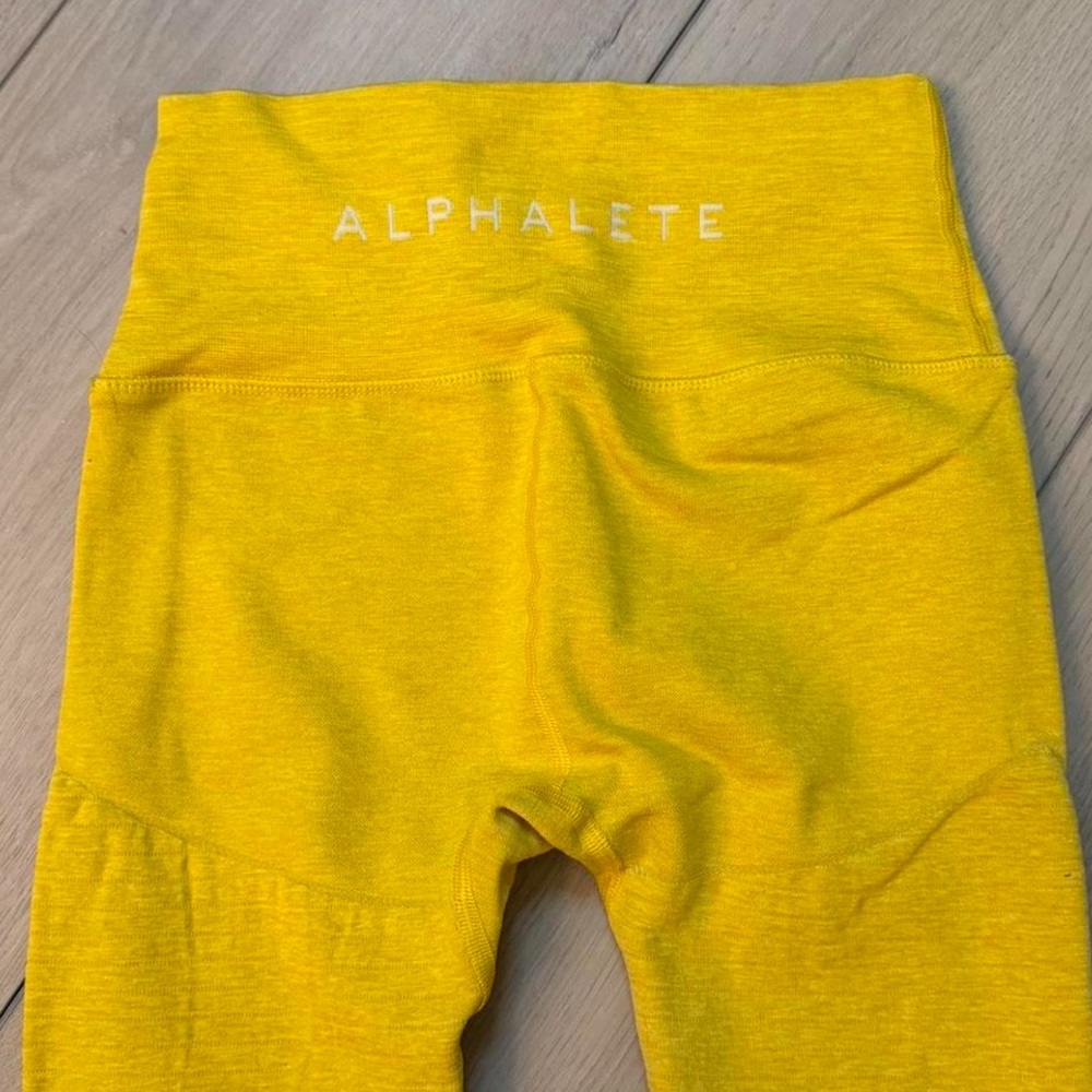 SOLD | Alphalete Yellow Leggings Size Small